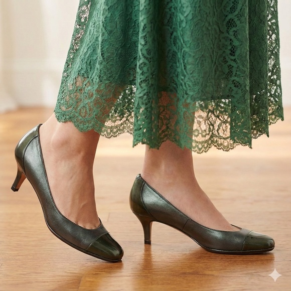 COLE HAAN x NIKE AIR Genuine Leather Olive Green Low Heeled Pumps Sz 9B - Picture 1 of 12